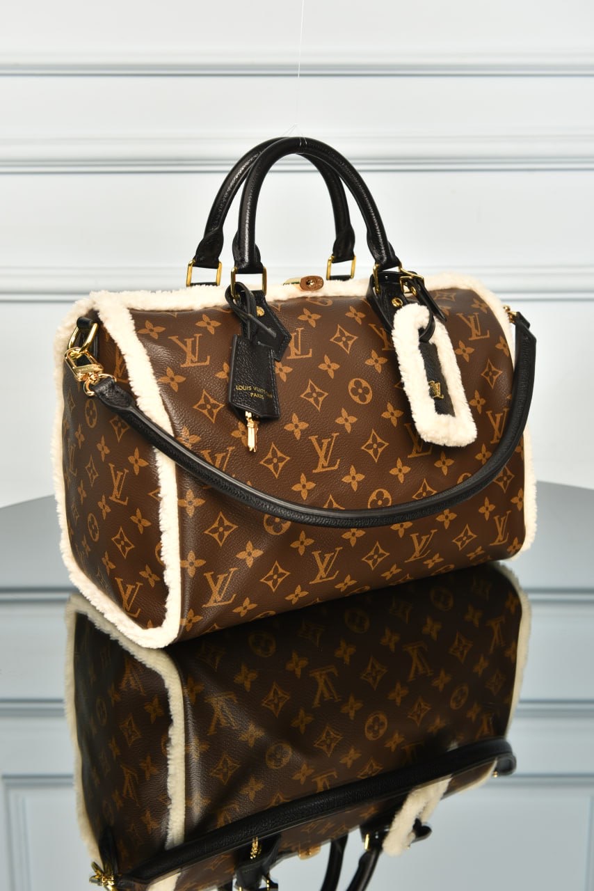 IMG-68156a2bd7ca9fff0203f3b452eae3ac-V
